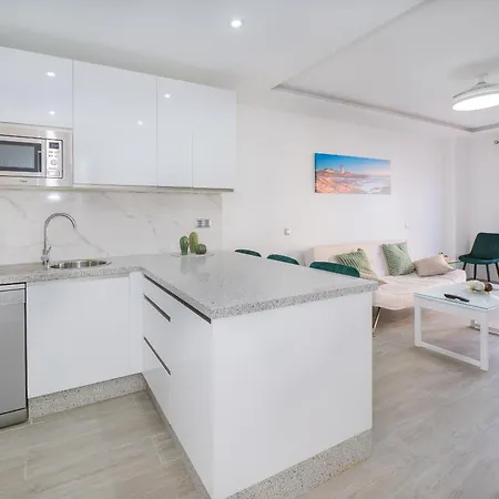 Cubo's Ronda 215 Apartment